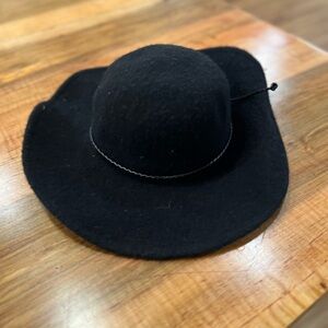 San Diego Hat Company “Four Buttons” sun hat in GUC